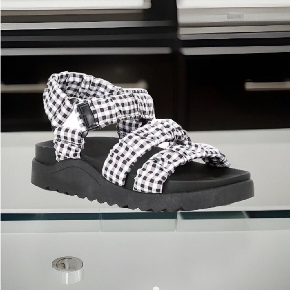 GB Scrunch Gingham Banded Sandals Girls Black White Size 1 /Size 3 /Size 4